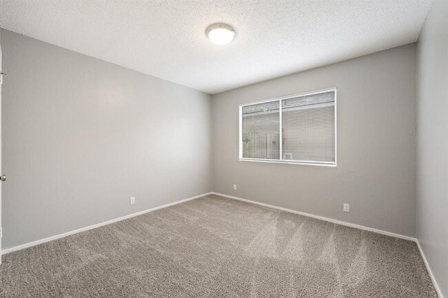 Building Photo - 6805 Blue Dawn Trail