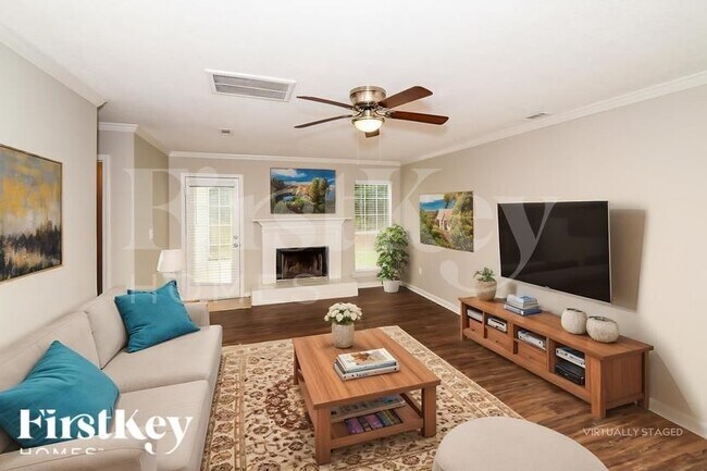 Building Photo - 122 Carriage Dr