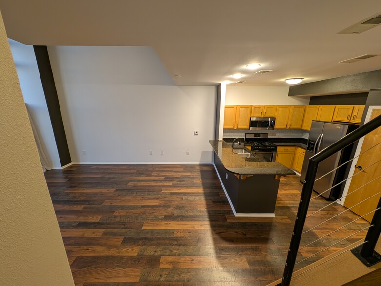 Building Photo - 2121 S Kinnickinnic Ave