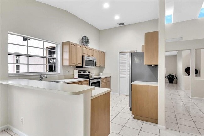 Building Photo - 20231 NW 10th St