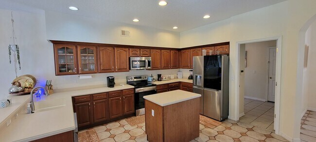 Building Photo - Beautiful 4/3 2 Story Pool Home In Ocoee FL