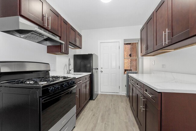 Interior Photo - 8201 S Paulina Street
