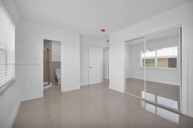Building Photo - 6955 SW 7th St