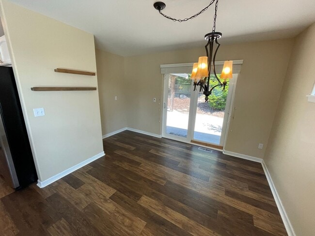 Building Photo - 3511 Cedar Glen Way