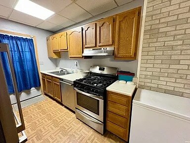 Building Photo - 2776 Medford St