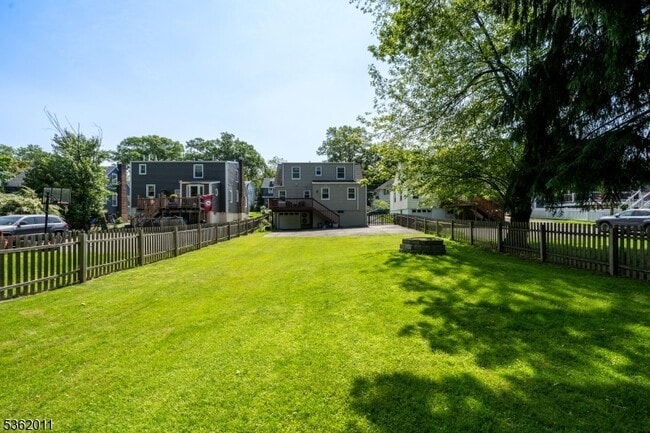 Building Photo - 68 Derwent Ave