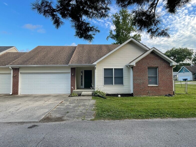 Front - 10521 Cornell Ave