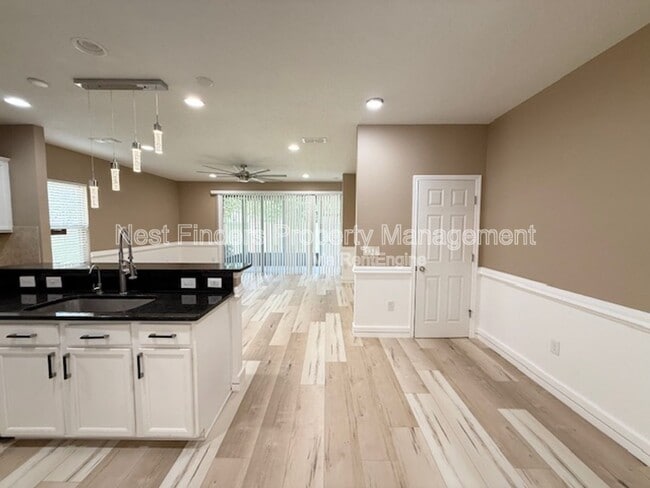 Building Photo - 7028 Beauhaven Ct
