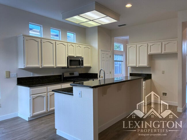 Building Photo - Beautifully updated, 3BD/2BA+office, Home in Rocklin – off Stanford Ranch Rd. near Willard Park