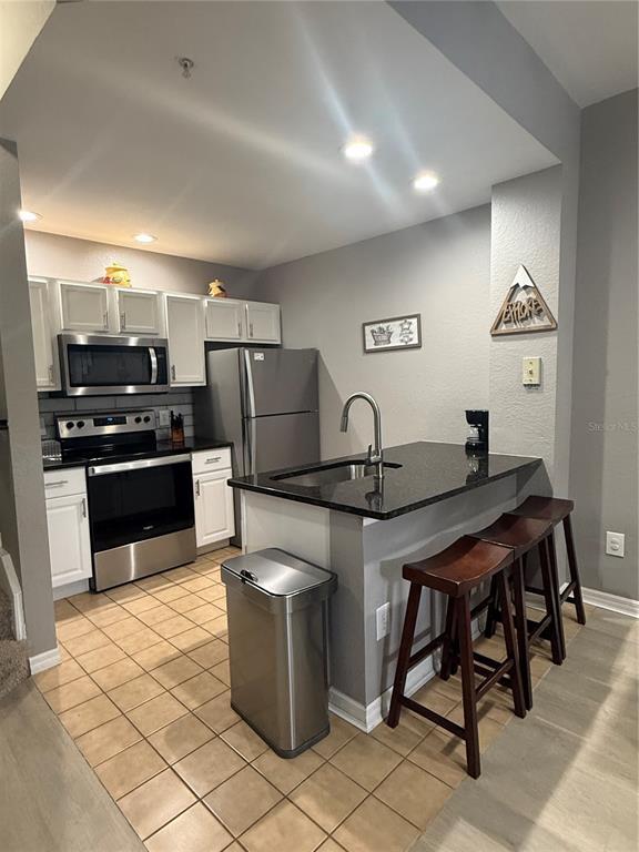 Building Photo - 4000 Santa Maria Dr