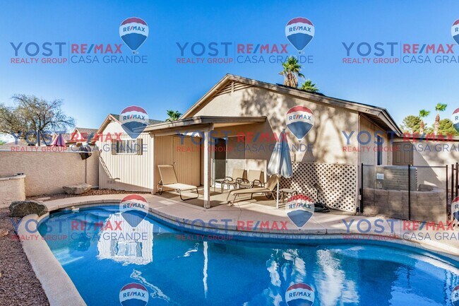 Building Photo - Your Private Oasis with No HOA Hassles!