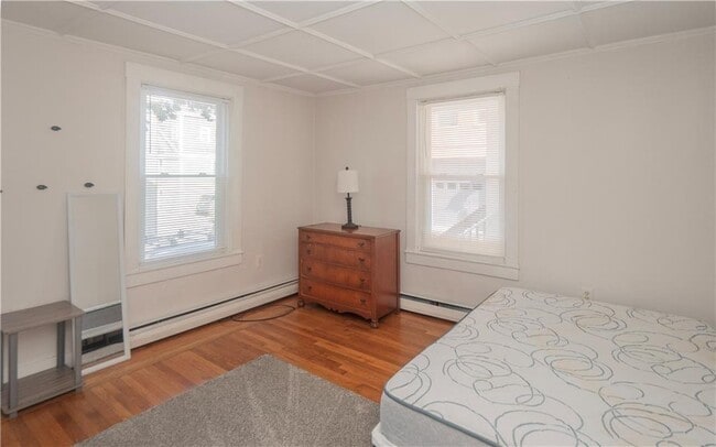 Building Photo - 11 Young St