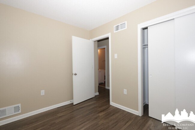 Building Photo - 4278 Mikewood Cove