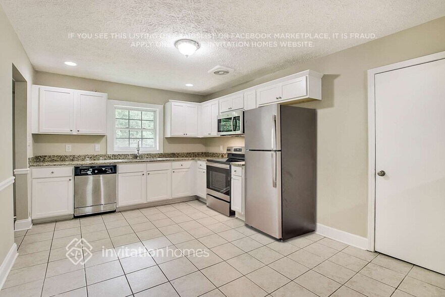 Building Photo - 2976 Flowers Dr