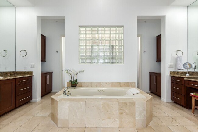 Building Photo - Available June 1st 2026 - Exclusive Gated Scottsdale Mountain Ranch Home