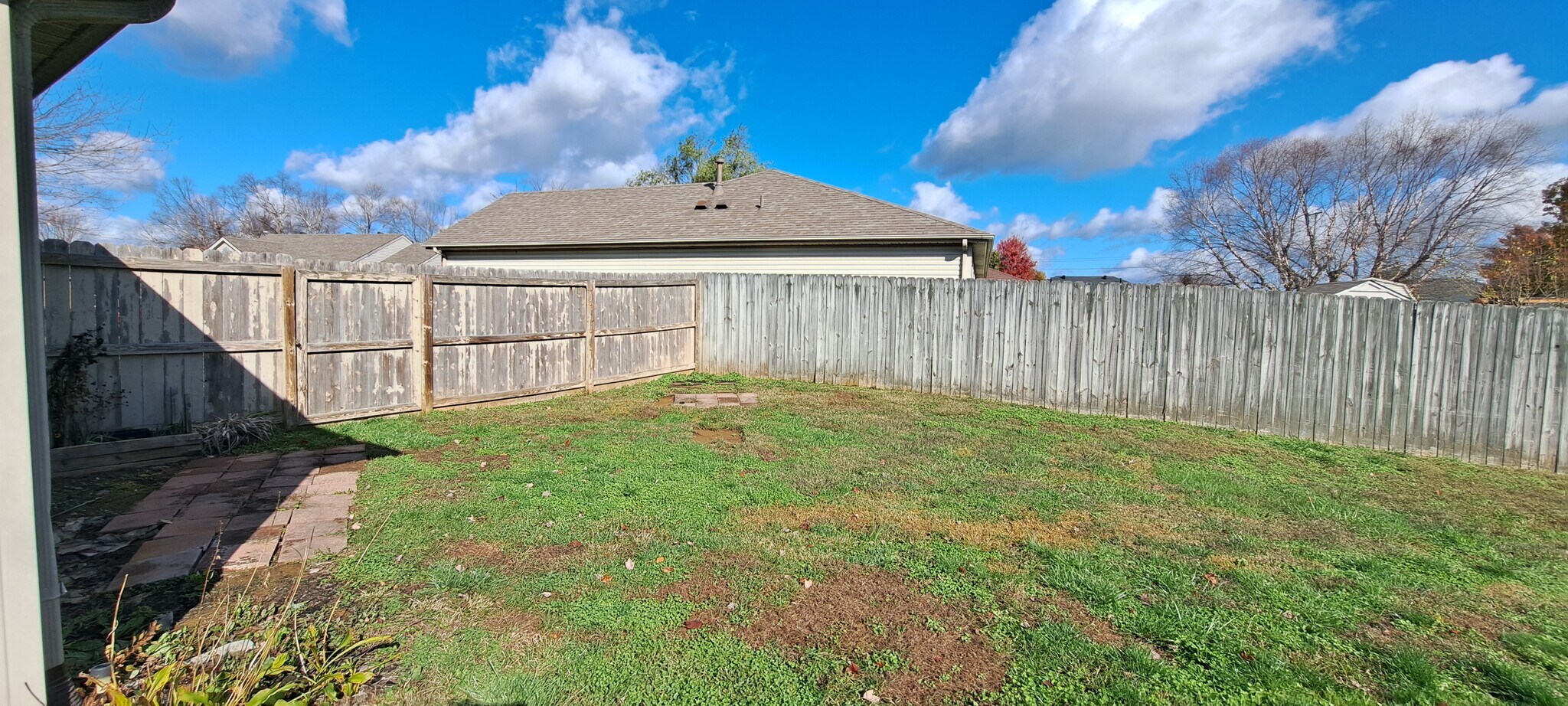 Building Photo - 1906 Terrace Pt