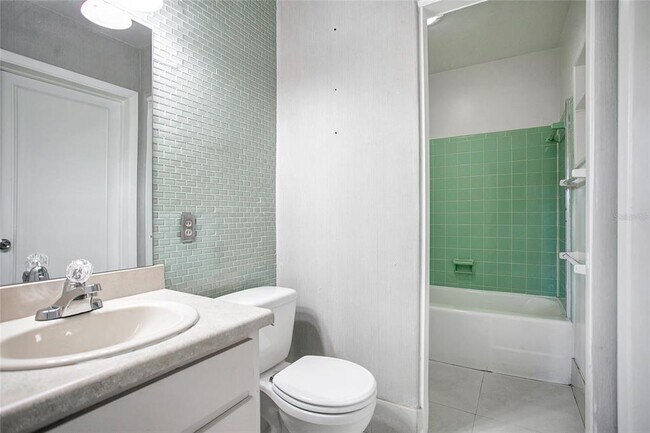 Building Photo - 7000 Cane Hills Cir