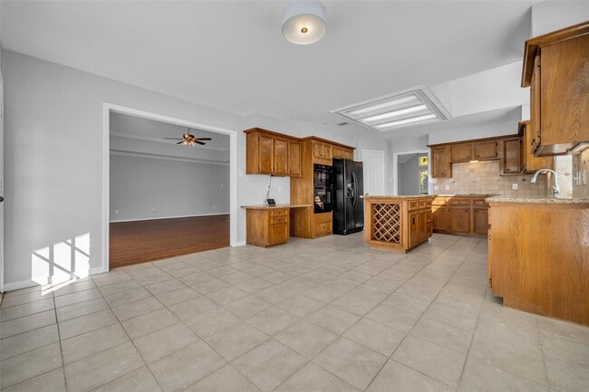 Building Photo - 3827 Bratton St