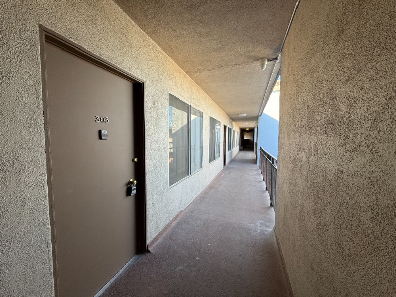 Building Photo - 6039 Whitsett Ave