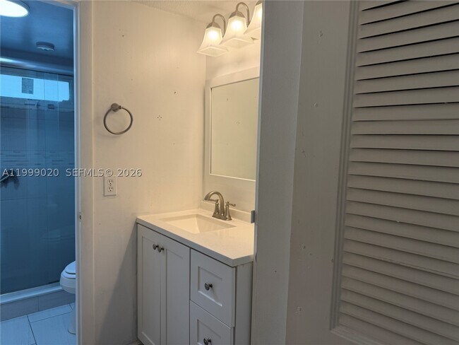 Building Photo - 5851 NW 62nd Ave