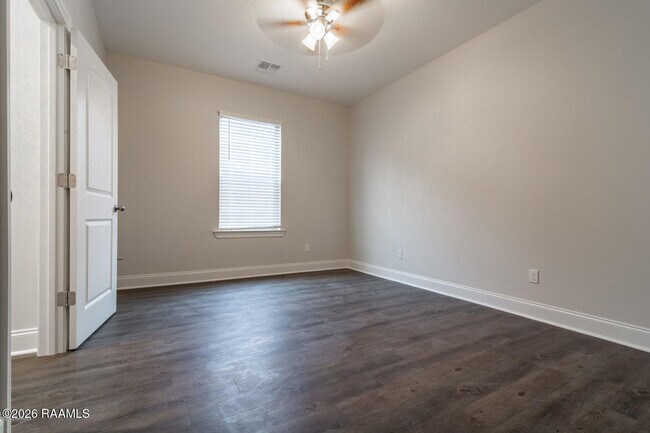 Building Photo - 111 Millie Park Dr