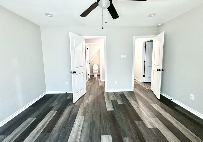 Building Photo - 1412 Ave M