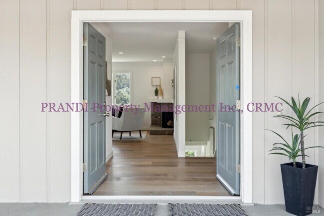 Building Photo - Quintessential Mill Valley Lifestyle in th...