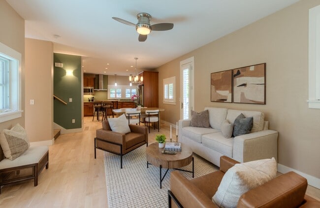 Building Photo - ABSOLUTELY BEAUTIFUL 4-Bedroom Townhome in the Highly Sought-After Prospect Neighborhood!