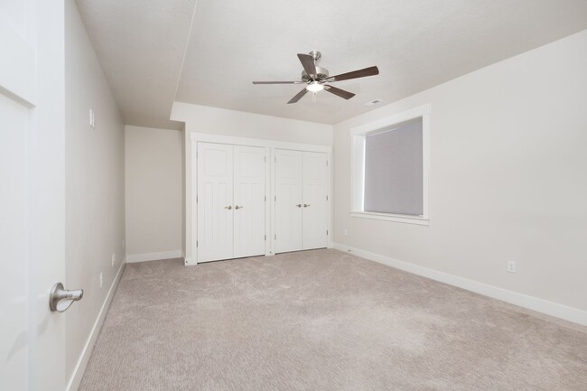 Building Photo - **Charming Home in Provo, UT 84401 – Avail...