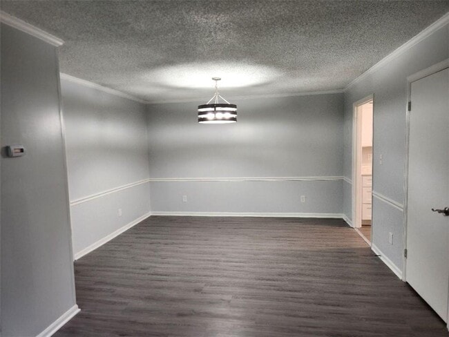 Building Photo - 2946 Parc Lorraine