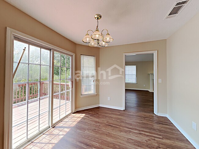 Building Photo - 2800 Rader Ridge Ct