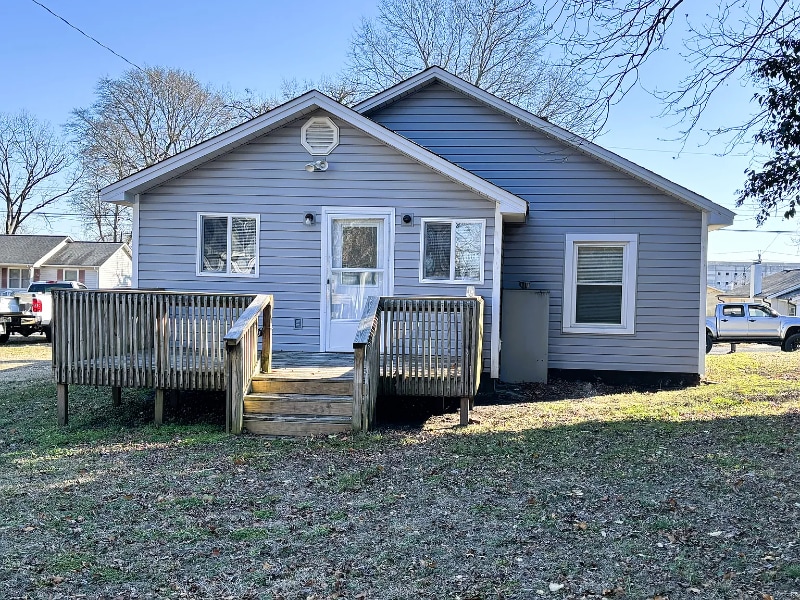 Building Photo - 118 Nat Barber Ave