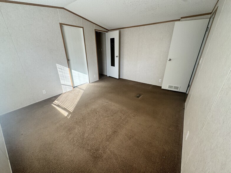 Building Photo - 65188 Highway 1058