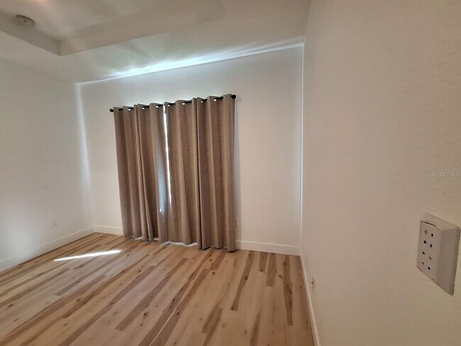 Building Photo - 289 Albatross Rd