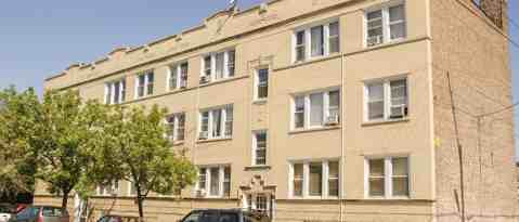 Building Photo - 2422 W Catalpa Ave