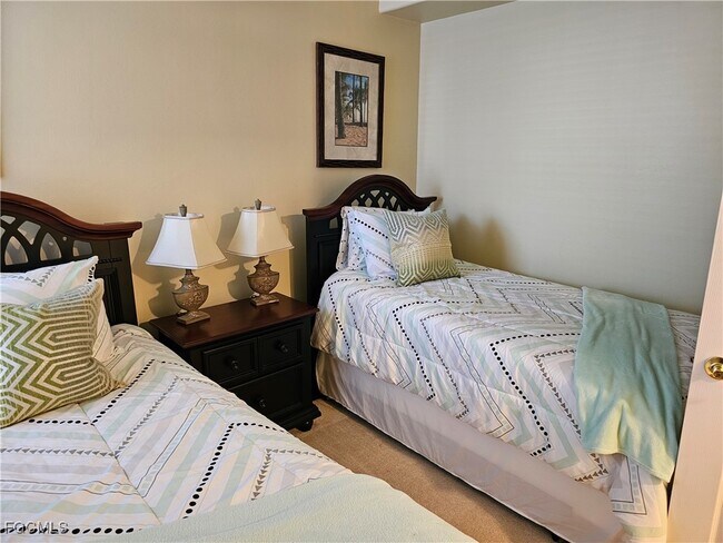 Building Photo - 11004 Mill Creek Way