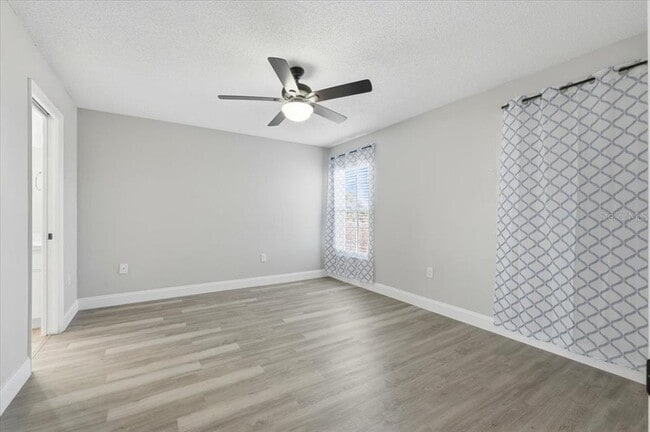 Building Photo - 985 Highland Crest Cir