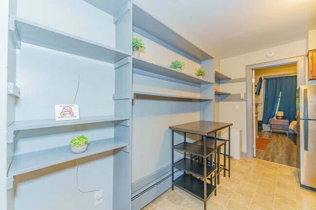 Building Photo - 12 S Mall Arterial