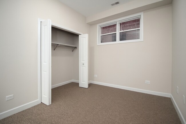 Building Photo - 3440 N Elston Ave