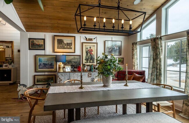 Building Photo - 13230 Falls Rd