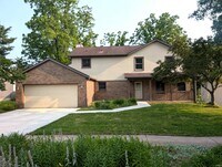 Building Photo - 3758 S Bainbridge Dr