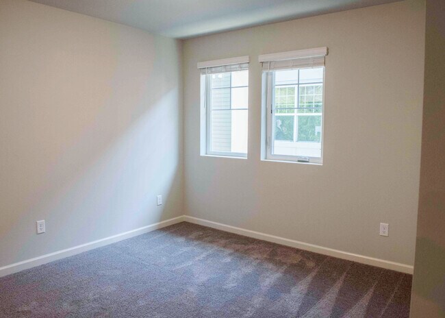 Building Photo - 12003 SE High Creek Rd