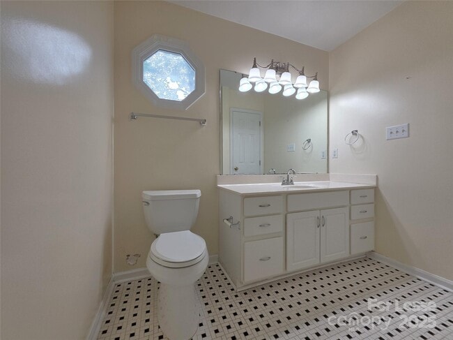 Building Photo - 8844 Treyburn Dr