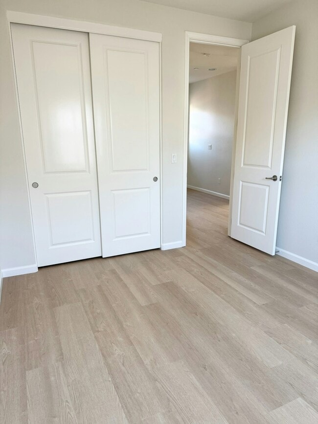 Building Photo - 2024 Tarragon Rose Ct