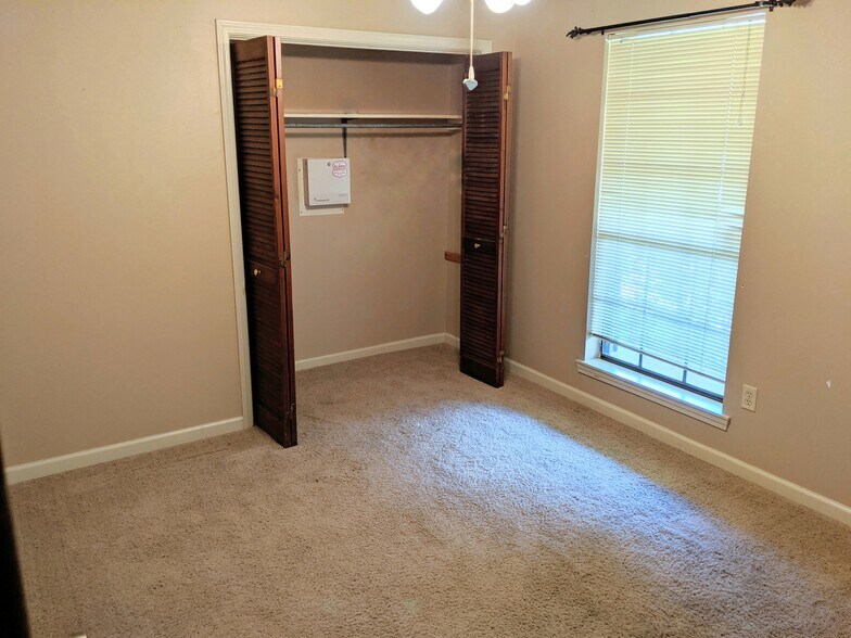 3rd Bedroom - 2610 Bernwood Dr