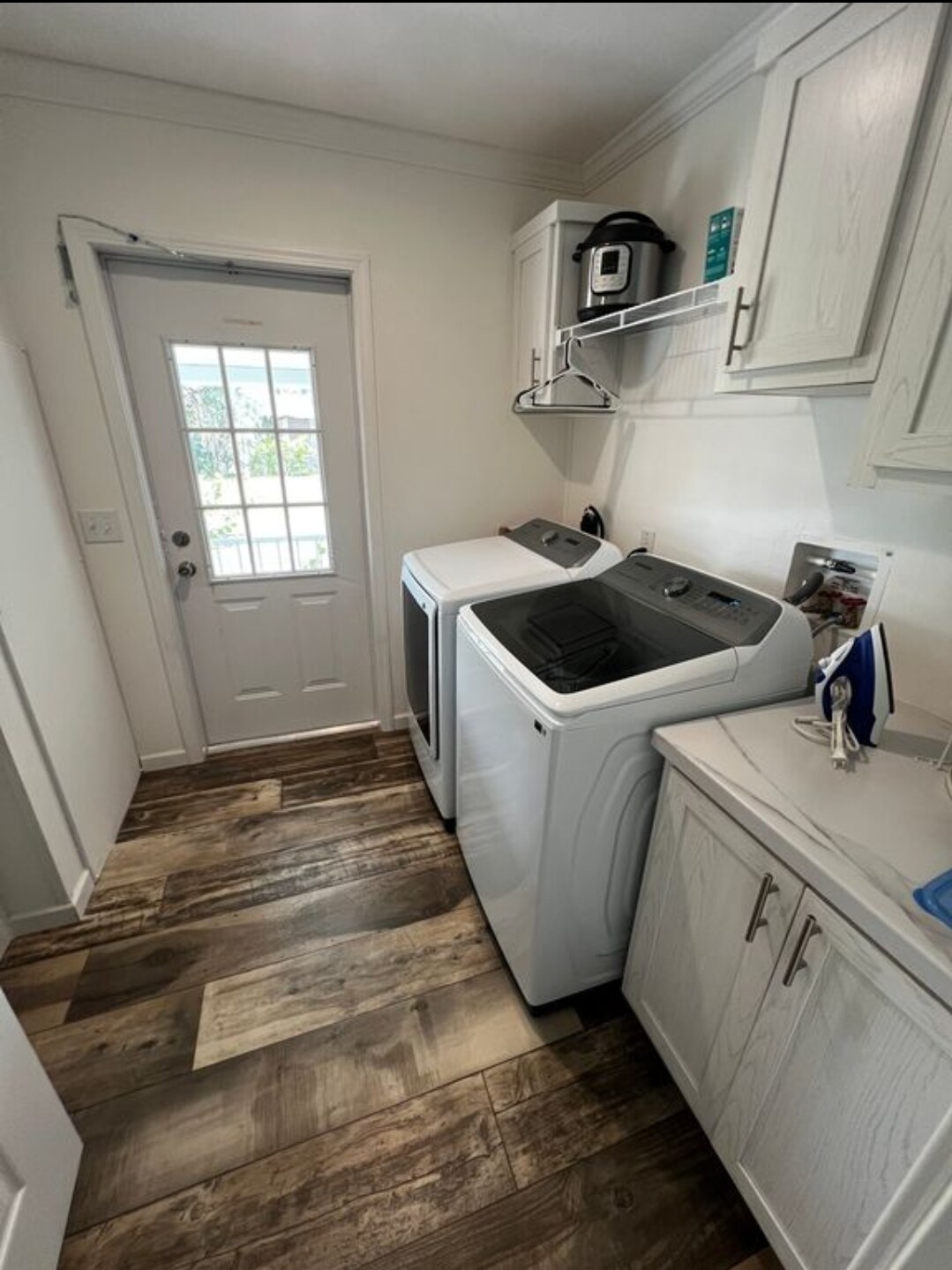 Building Photo - 415 Plover Dr
