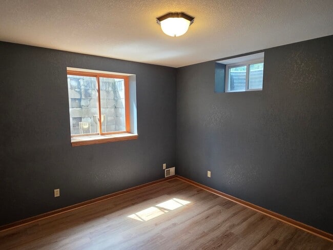 Building Photo - Updated 4 bedroom Greenfield ranch home