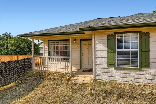 Building Photo - 930 Panorama Dr