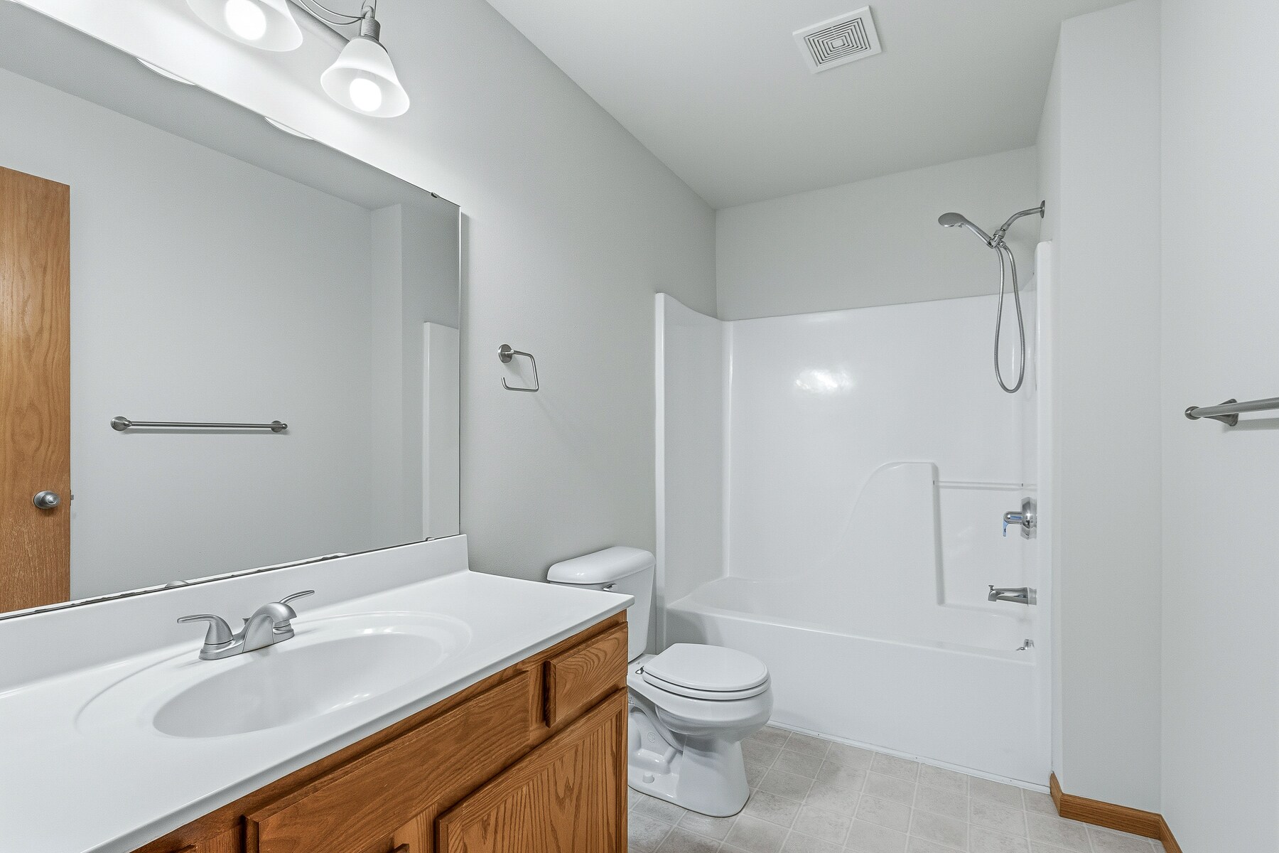Building Photo - 3509 Maple Grove Dr