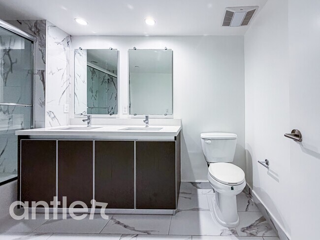 Building Photo - 1538 Purdue Ave